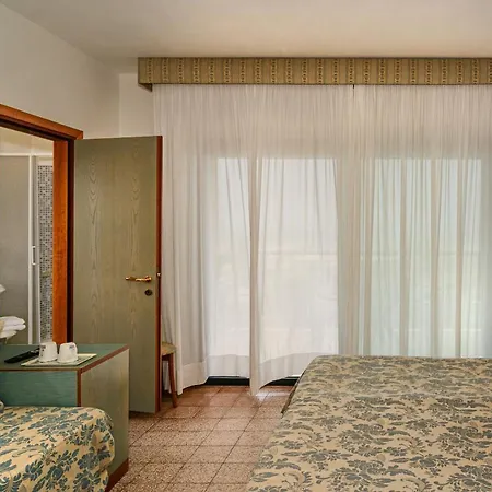 Paris Hotel