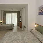 Paris 3*