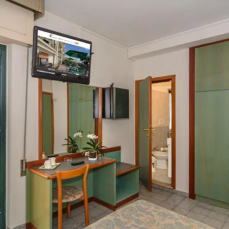 Paris Hotel 3*