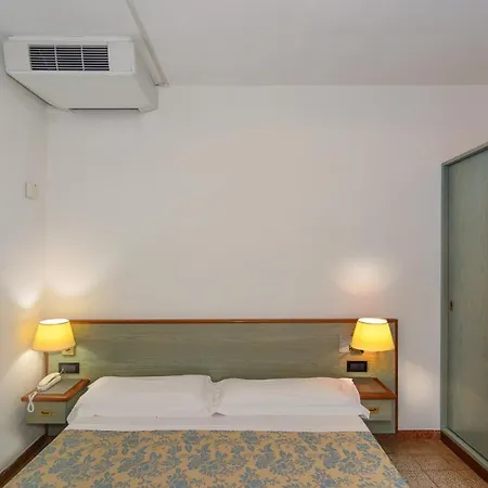 Paris 3* Lido di Camaiore