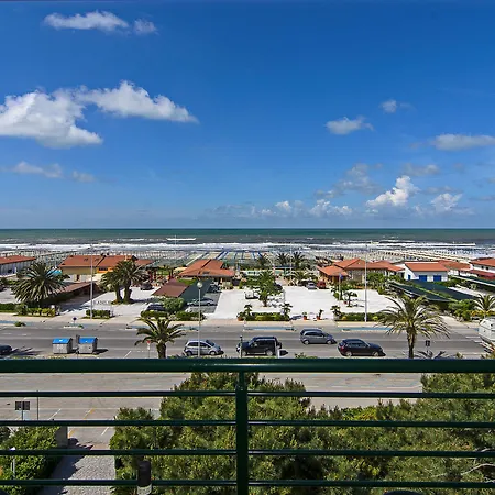 Paris 3* Lido di Camaiore