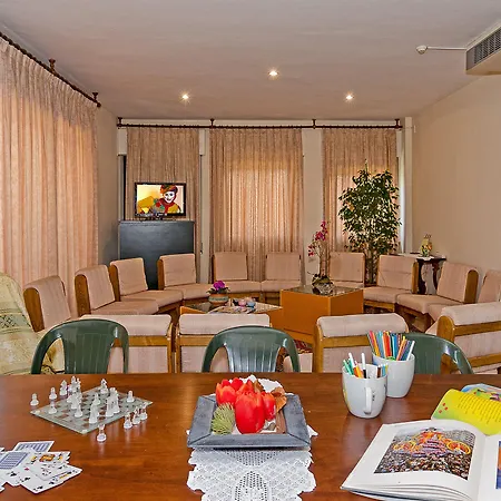 Paris Hotel 3*