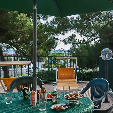 Paris Hotel 3*