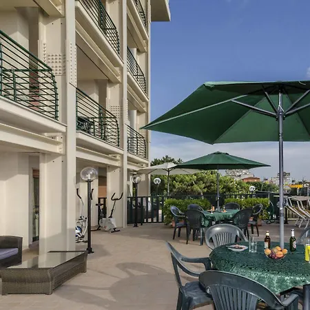 Paris Hotel 3*